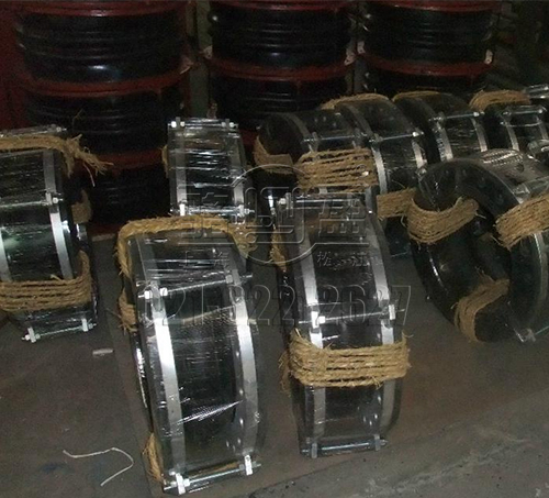 大口徑異徑橡膠接頭發(fā)貨圖